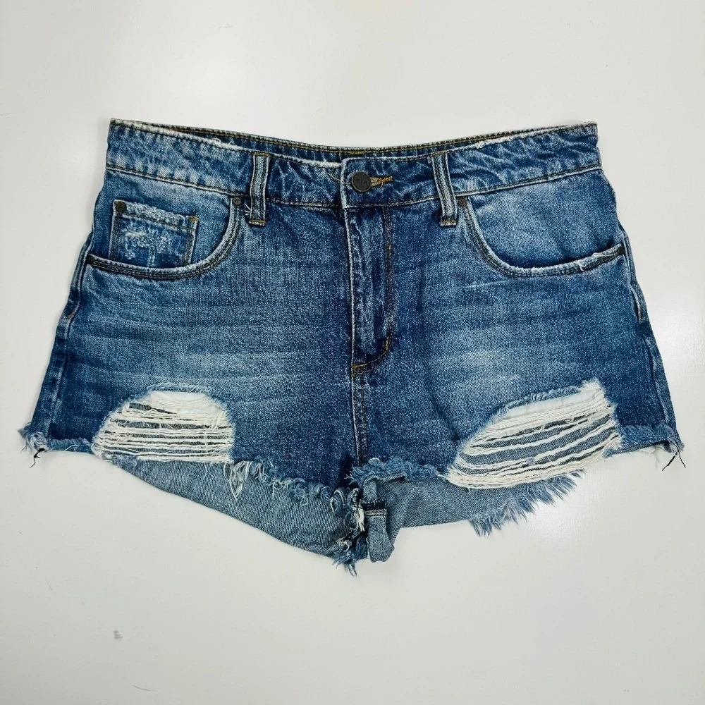 BP. Distressed Medium Wash‎ Short Shorts Sz 28 - Picture 9 of 9
